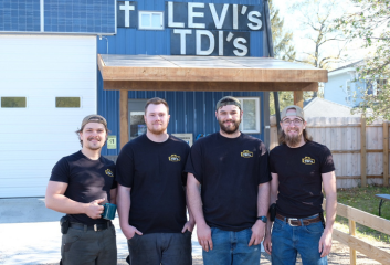 Team of Mechanics